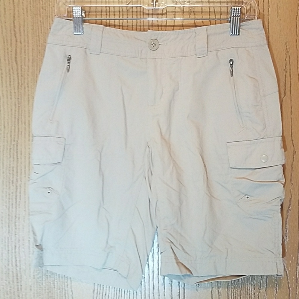 Columbia 4x10 Khaki Shorts